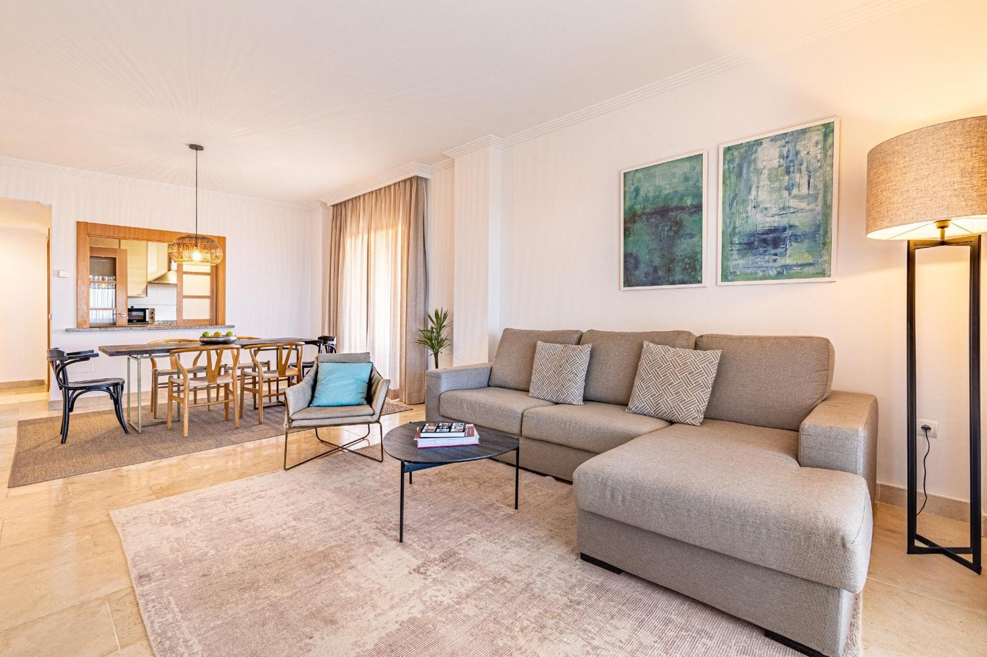 Large 3-Bedroom Nestled In Golf Paradise Эстепона Экстерьер фото