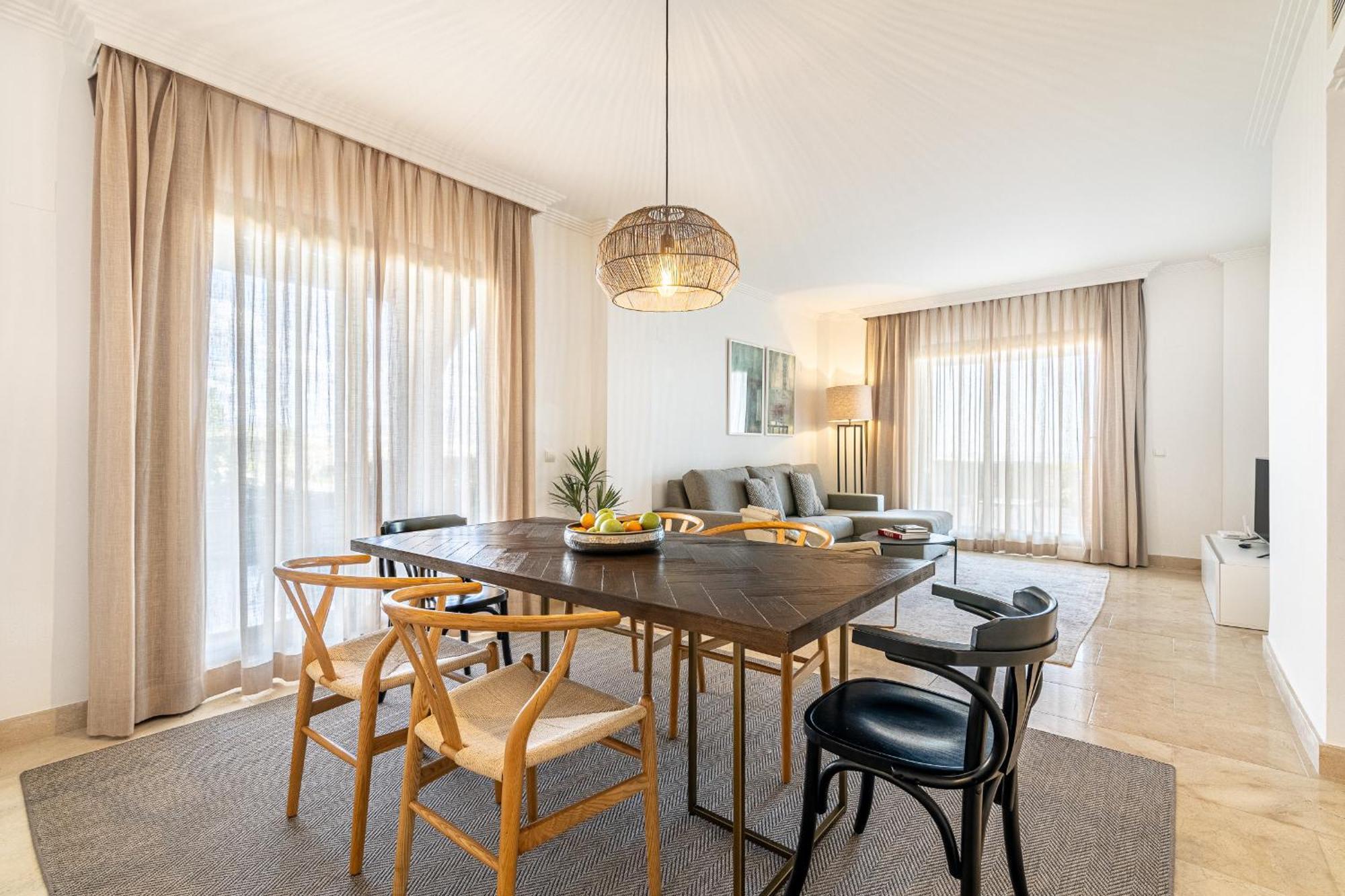 Large 3-Bedroom Nestled In Golf Paradise Эстепона Экстерьер фото