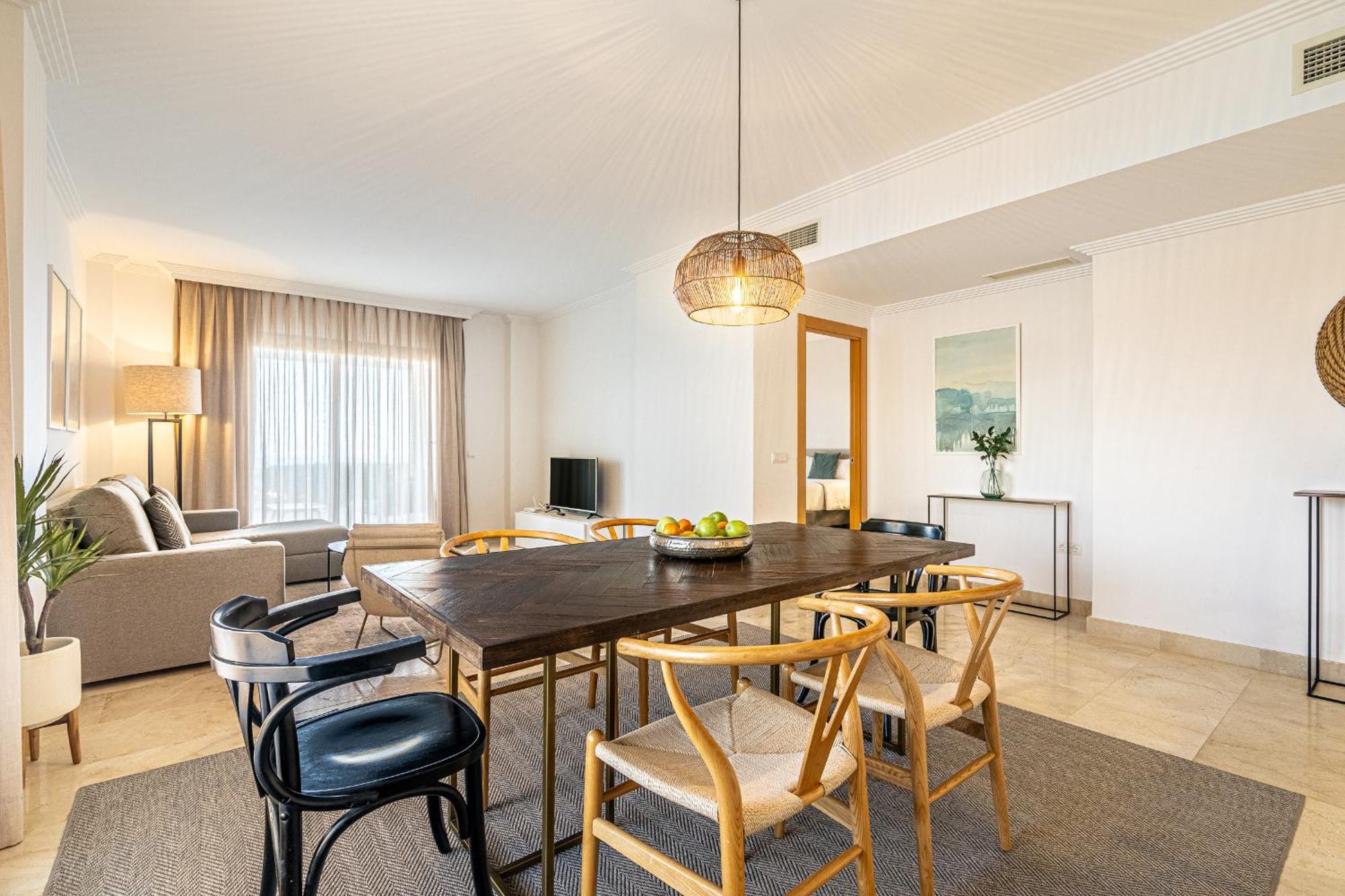 Large 3-Bedroom Nestled In Golf Paradise Эстепона Экстерьер фото